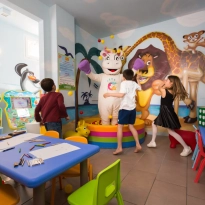 Color Mokambo Shore Hotel