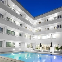 Color Mokambo Shore Hotel