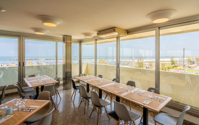 Color Ermitage Beach Family Hotel