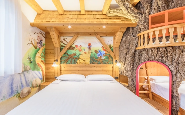 The Tom Thumb Room