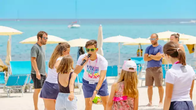 INCLUSI: transfer aeroportuale, spiaggia, bevande