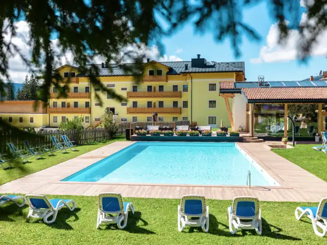 Caminetto Mountain Resort