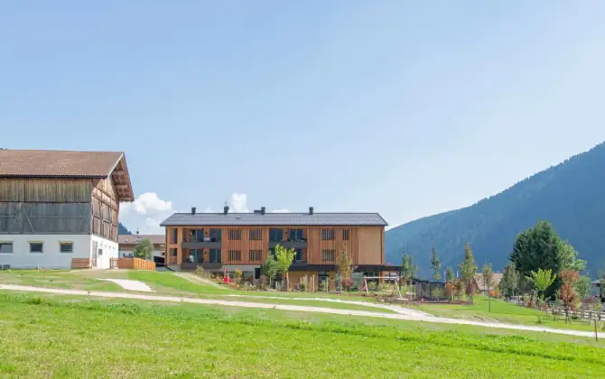 linara mountain family stay