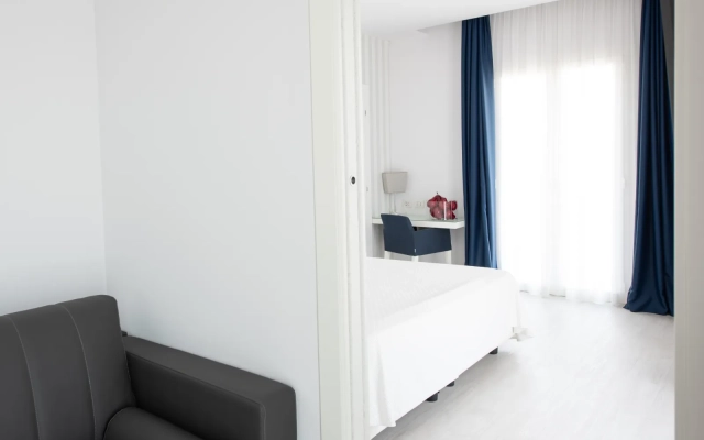 Seafront Ocean Rooms