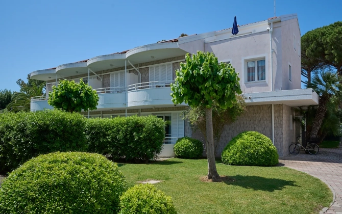 La Buca del Gatto Family Village