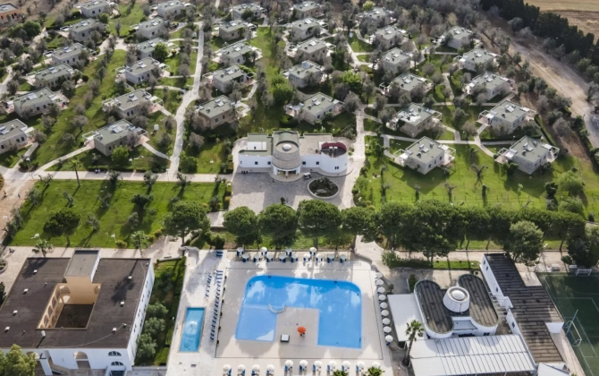 Color Dolmen Family Village