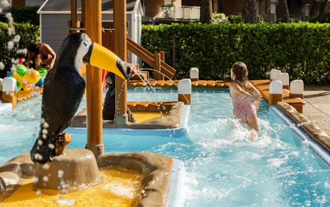 Color Dolmen Family Village