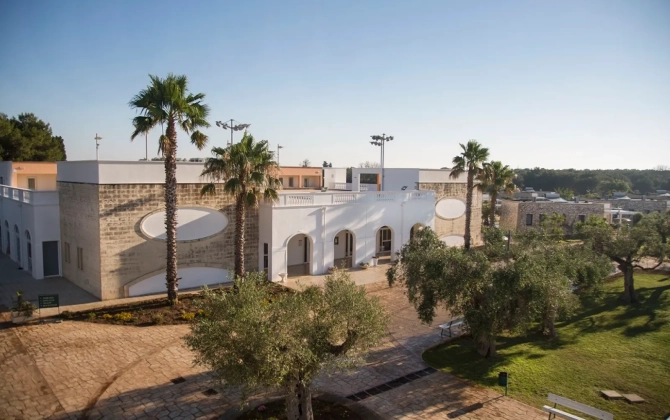 Color Dolmen Family Village