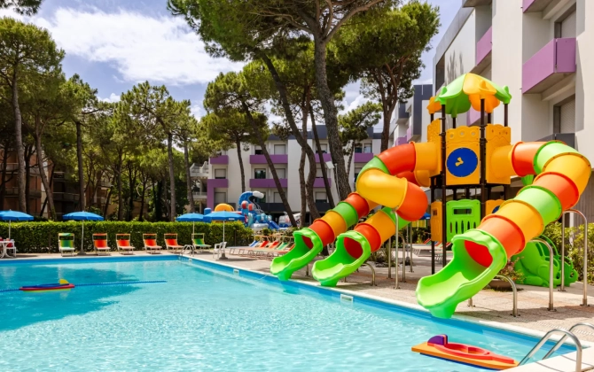 Color Dolmen Family Village