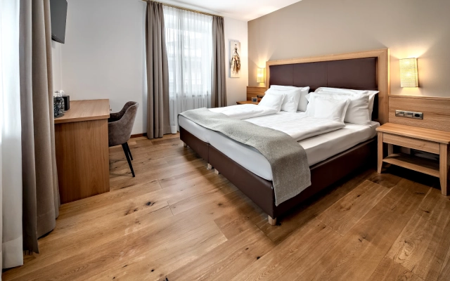 Adjoining Family Comfort Room