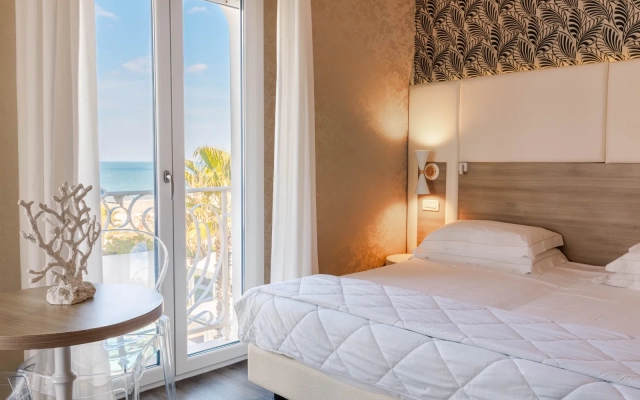 Family Room Executive