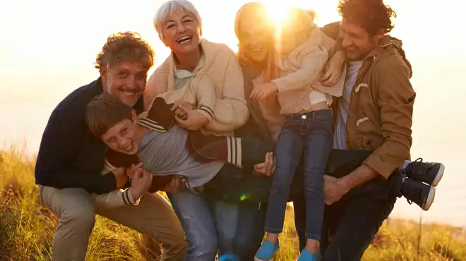 Felicità in famiglia con i nonni